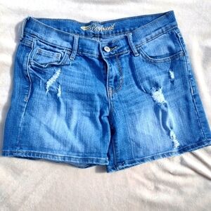 Old Navy Boyfriend Distressed Size 2 Jean Shorts!